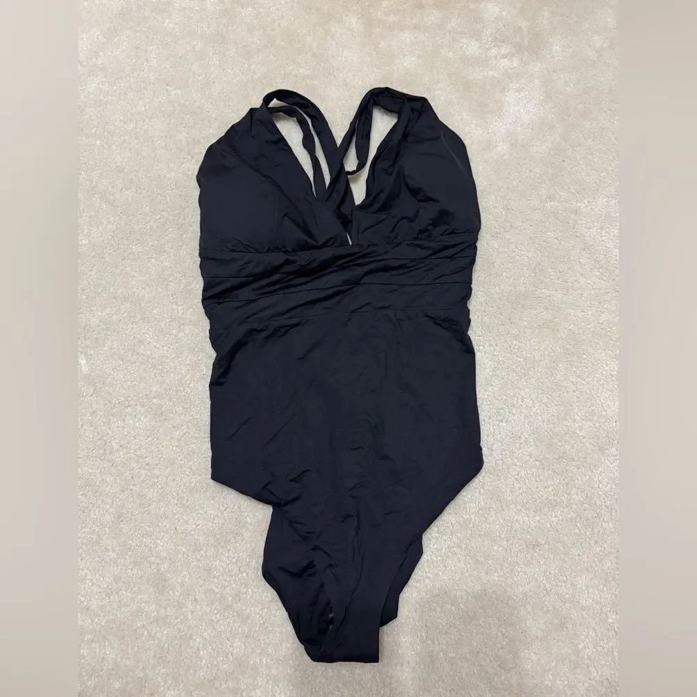 Women’s BECCA One-Piece Swimsuit XXL NWT